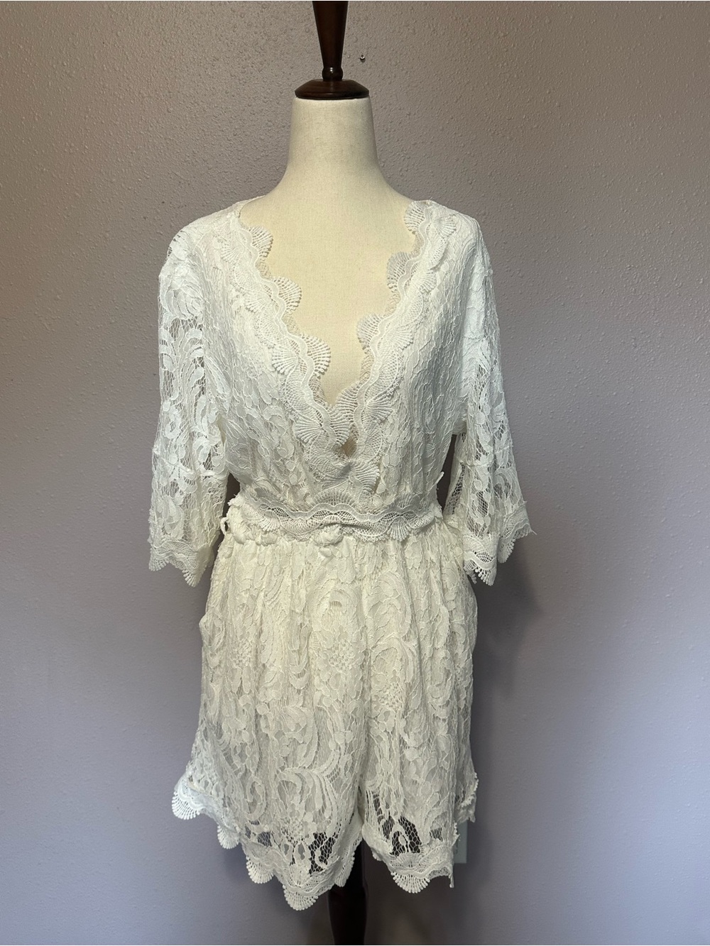 POL Women's Floral Lace Belted Lace Romper Flared Short Sleeve Sz. L .